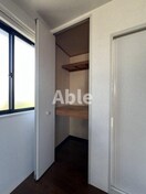  サテライトS　１棟