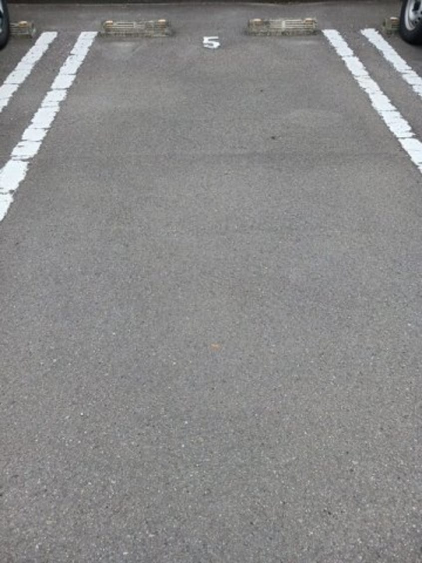 カースペースがあります ラヴィエール