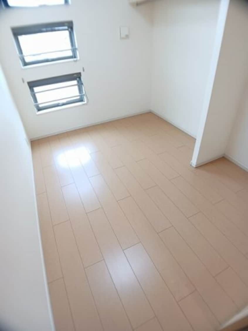 内装は落ち着いています ラヴィエール