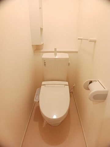 落ち着いたトイレです ラヴィエール
