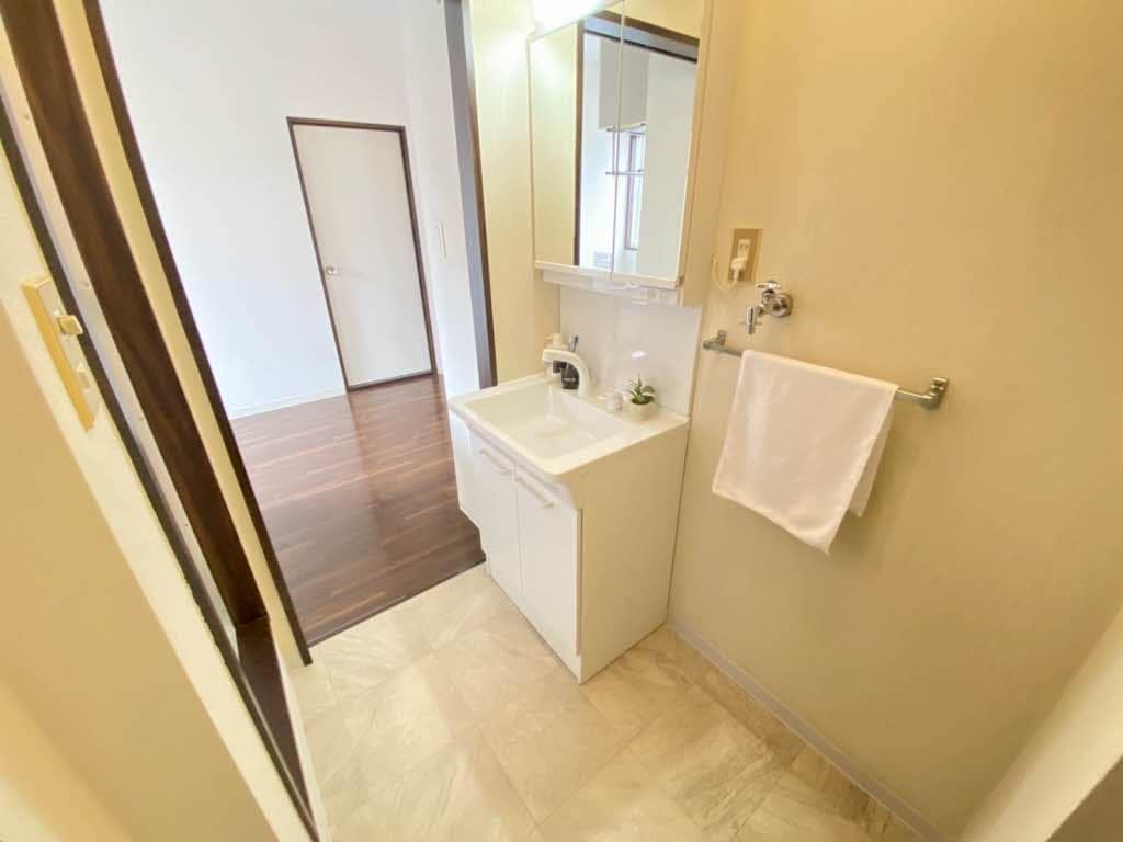  フレグランス飯山　Ｃ棟