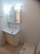 ゆったりとスペースのある洗面所 メゾン・ミクニⅠ　Ａ