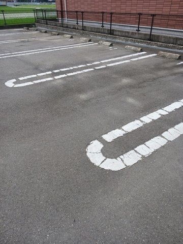 駐車場完備です ルルディ　Ａ