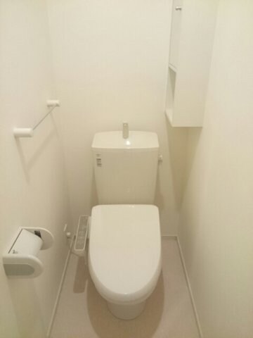 ゆったりとした空間のトイレです ブランド　バルーン　Ａ