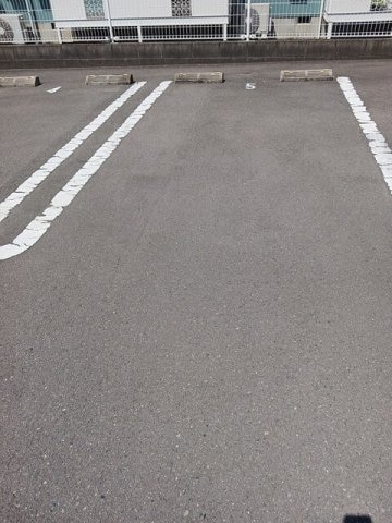 駐車スペースもあります シャンドラ