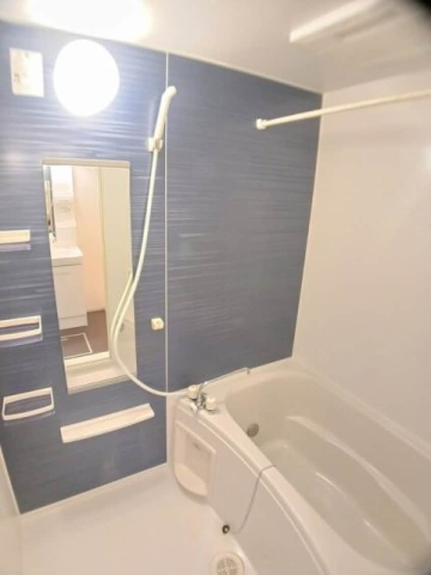 日々の疲れを癒すお風呂付です シャンドラ