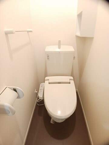 清潔感のあるトイレです シャンドラ
