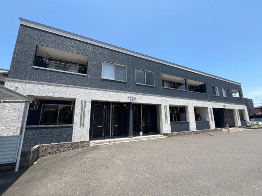 外観写真（昼） シエロモンターニュ