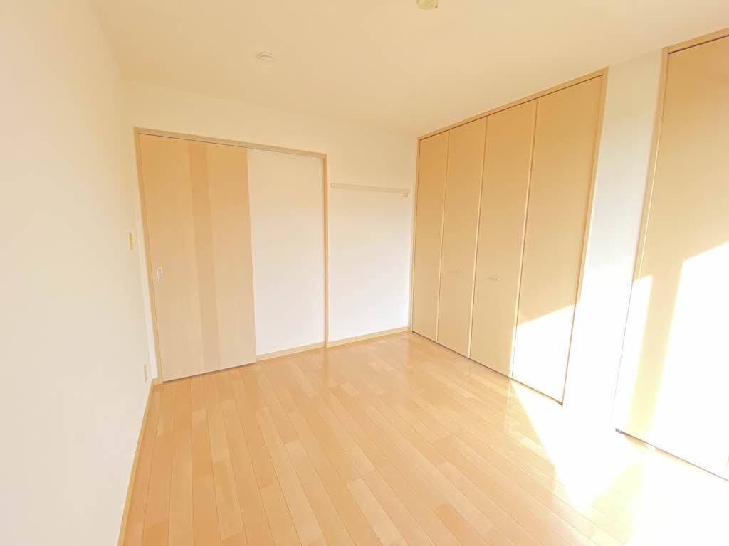  ロイヤルフェルティ　D棟