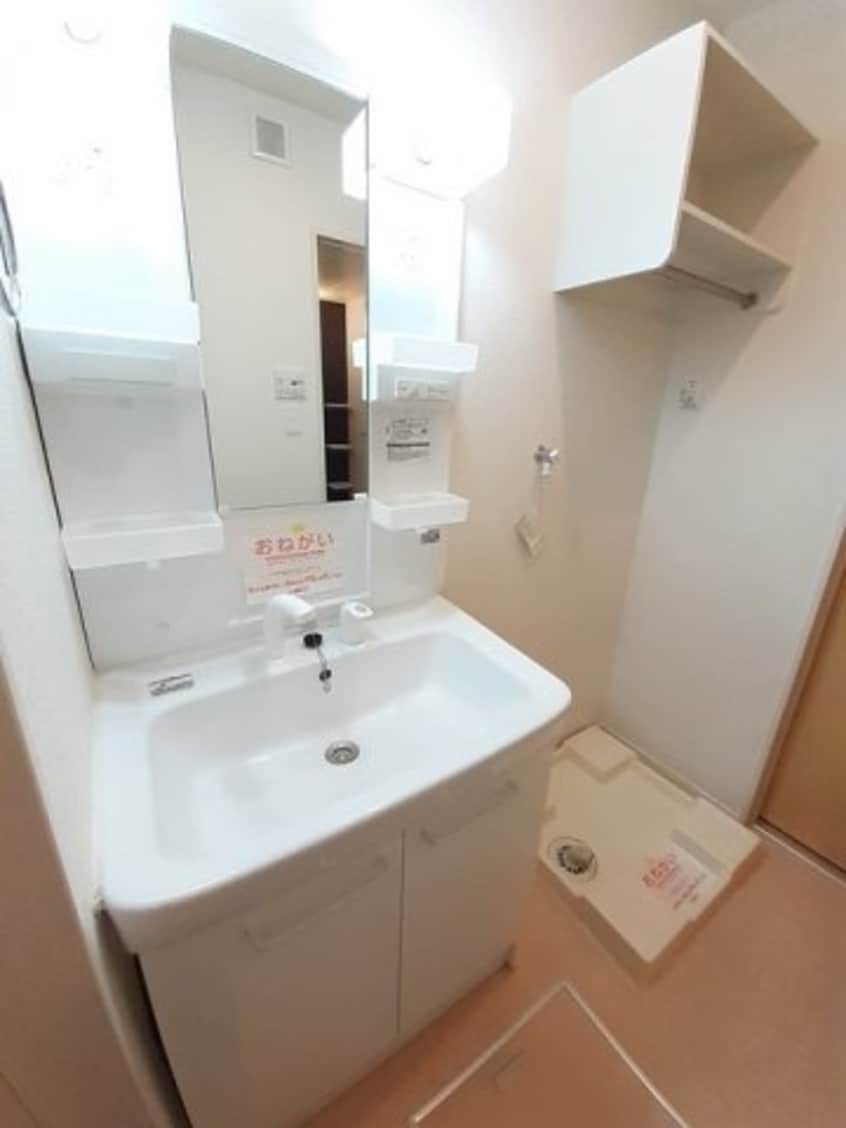 忙しい朝には欠かせない洗面所です クラール土器町Ａ