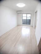 こちらのリビングで趣味の時間をお楽しみください ハイツ　ＨＡＹＡＳＨＩ　２