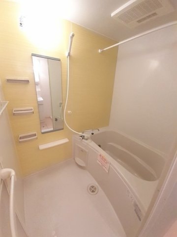 コンパクトで使いやすいお風呂です カーサ・エスベランサ