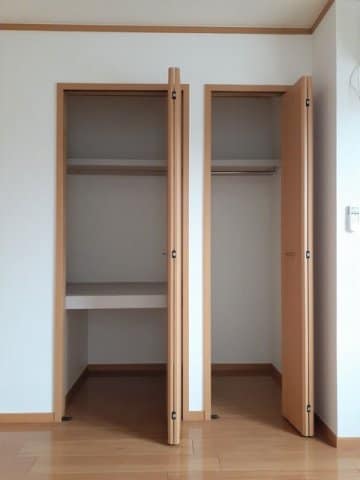 こまごまとしたものを収納できそうですね ミルキーウェイ土器　Ｂ