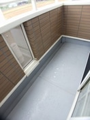 暖かな日差しのふりそそぐバルコニー リジエール　タンドルＡ