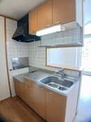 コンパクトなキッチンで掃除もラクラク シャン・ミリューⅡＤ