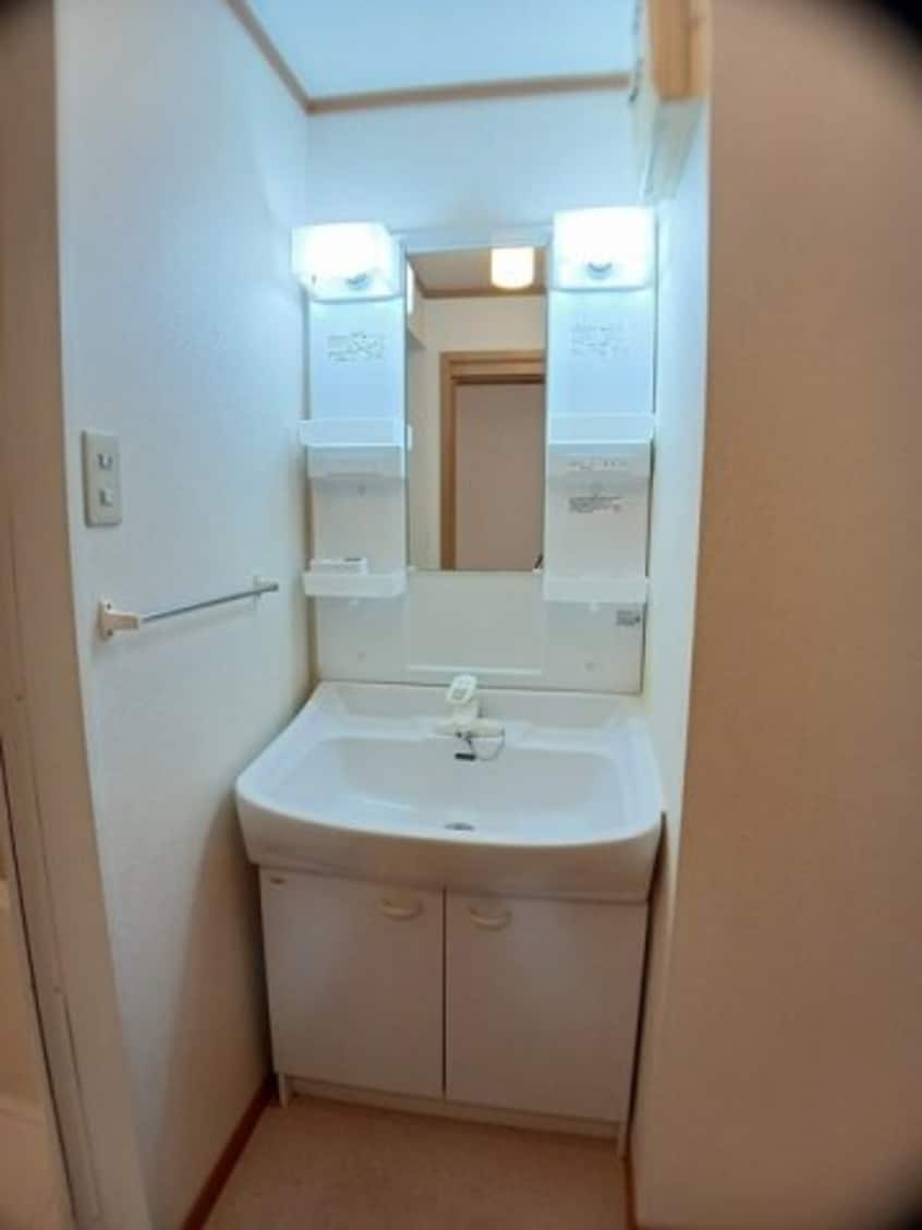 コンパクトで使いやすい洗面所 シャン・ミリューⅡＤ