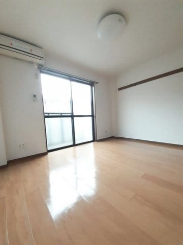 内装もきれいです イグレック。楯　Ｂ