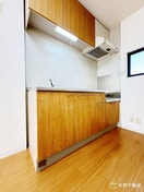  ロイヤルガーデン紙町