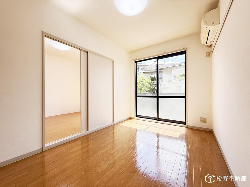  ロイヤルガーデン紙町