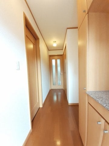 毎日通る玄関はこちらです ヴィオラ・ハウスＨａＭａ