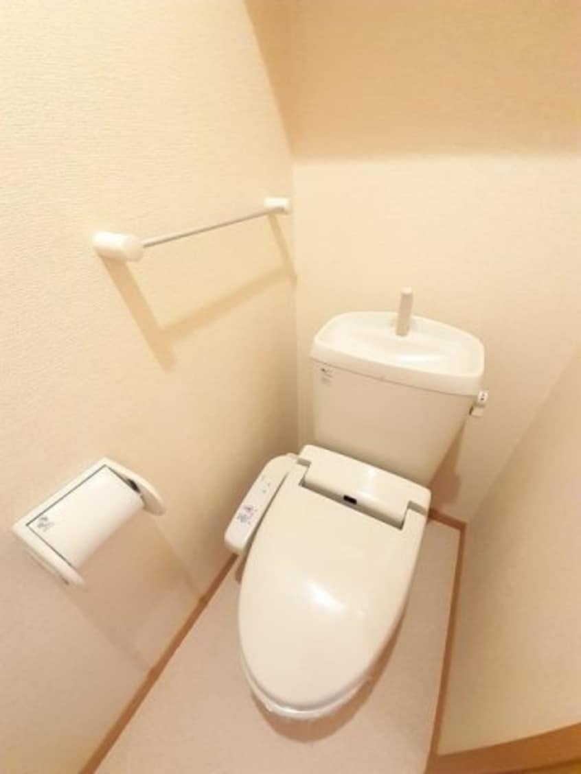 シンプルで使いやすいトイレです ヴィオラ・ハウスＨａＭａ