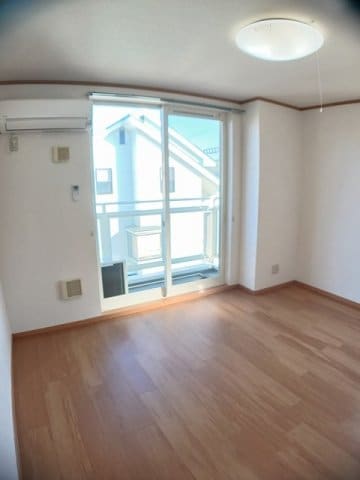 こちらのリビングで趣味の時間をお楽しみください カリーノ