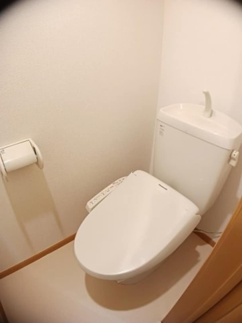 ゆったりとした空間のトイレです カリーノ