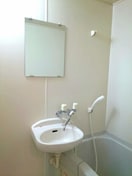 忙しい朝には欠かせない洗面所です ハイツヒルバレー