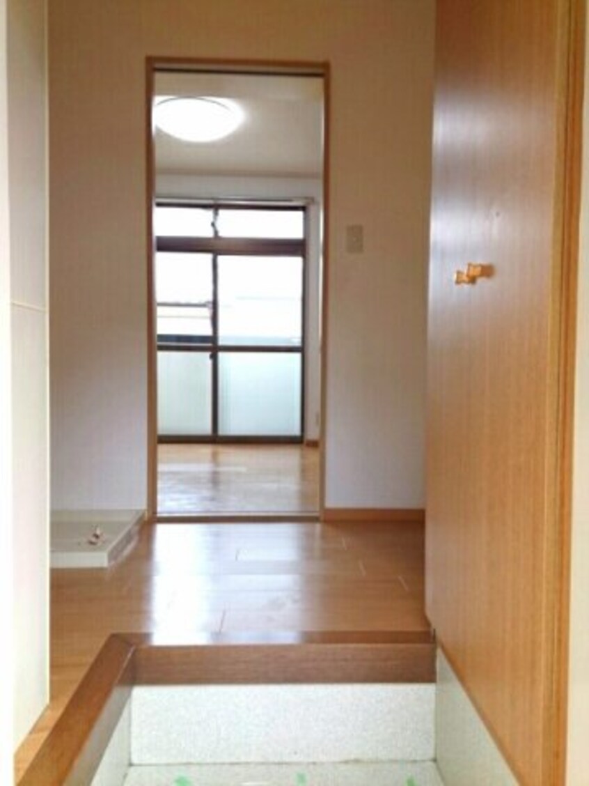 落ち着いた玄関です ハイツヒルバレー