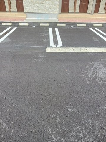 車をお持ちの方に嬉しい駐車場付きの物件です ラ・フォレスタⅠ