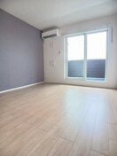 こちらのリビングで趣味の時間をお楽しみください セイバリーロード