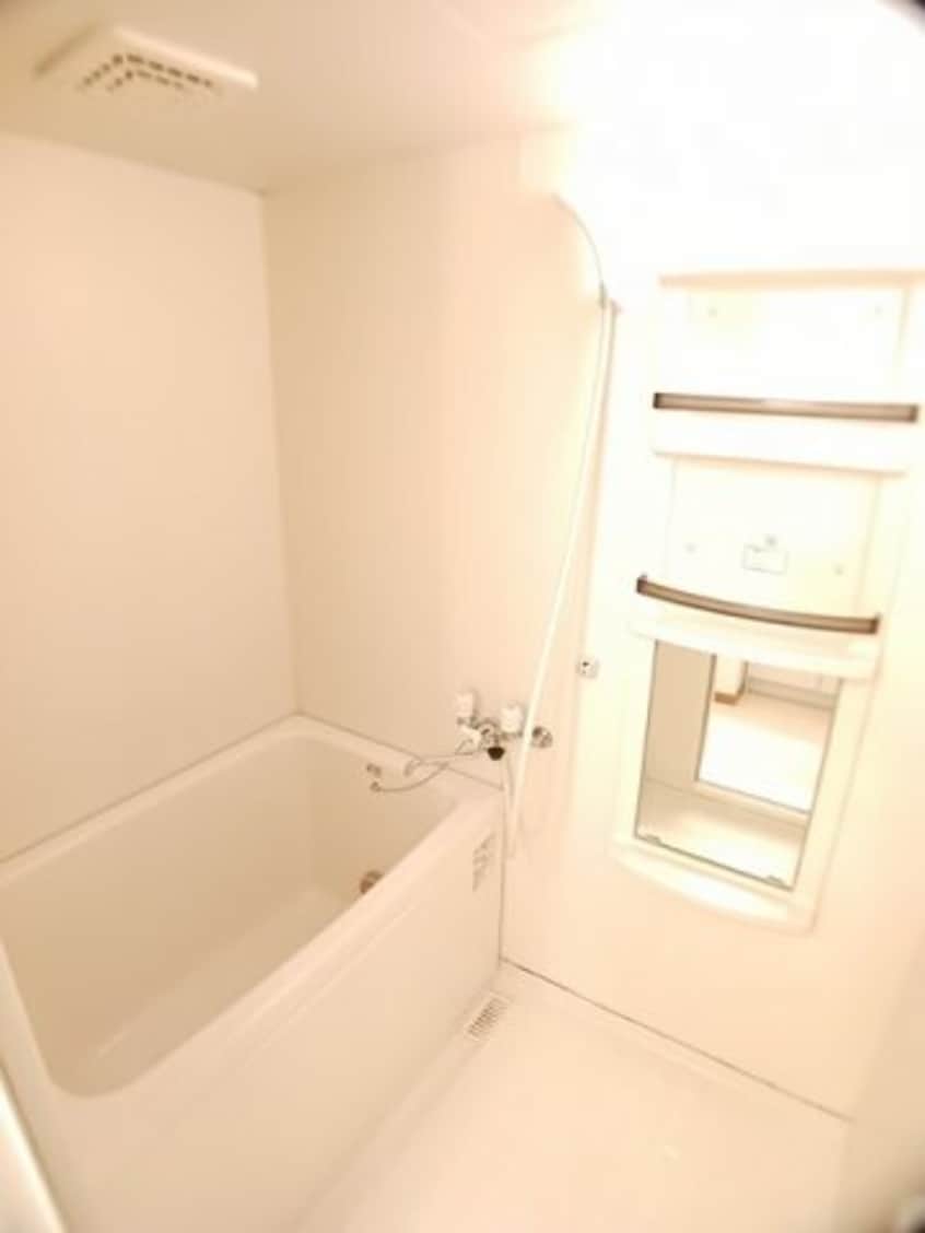 日々の暮らしに欠かせないお風呂です シャン・ミリュー　ⅠＢ