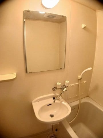 コンパクトで使いやすい洗面所 イグレック。楯　Ｂ