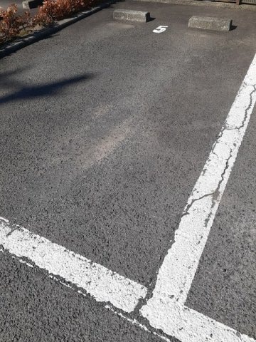 車をお持ちの方に嬉しい駐車場付きの物件です ヌーベル・シャトウ　Ａ