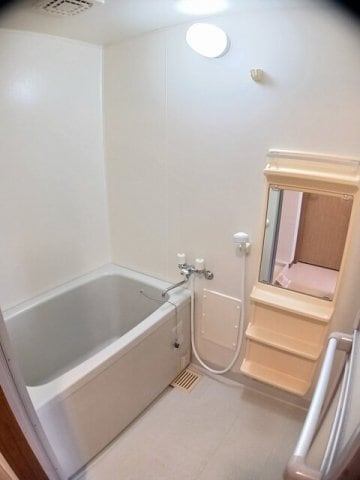 日々の疲れを癒すお風呂付です ヌーベル・シャトウ　Ａ