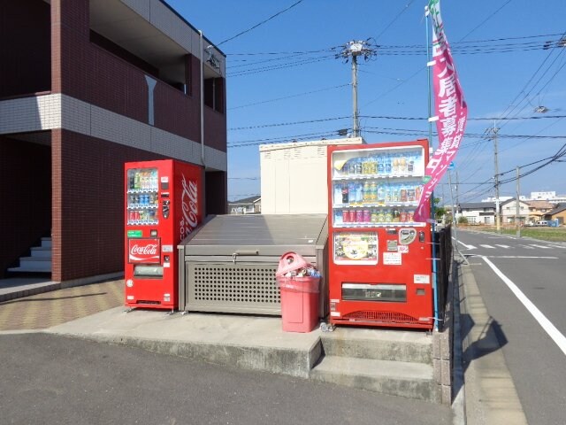 外観写真（昼） ヴァンルージュ