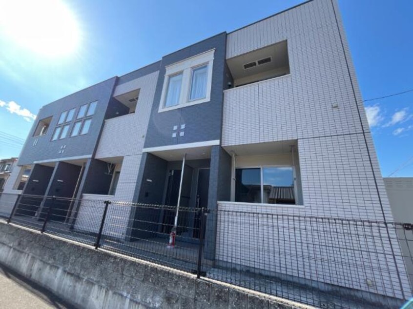 外観写真（昼） キャロット　Ｂ