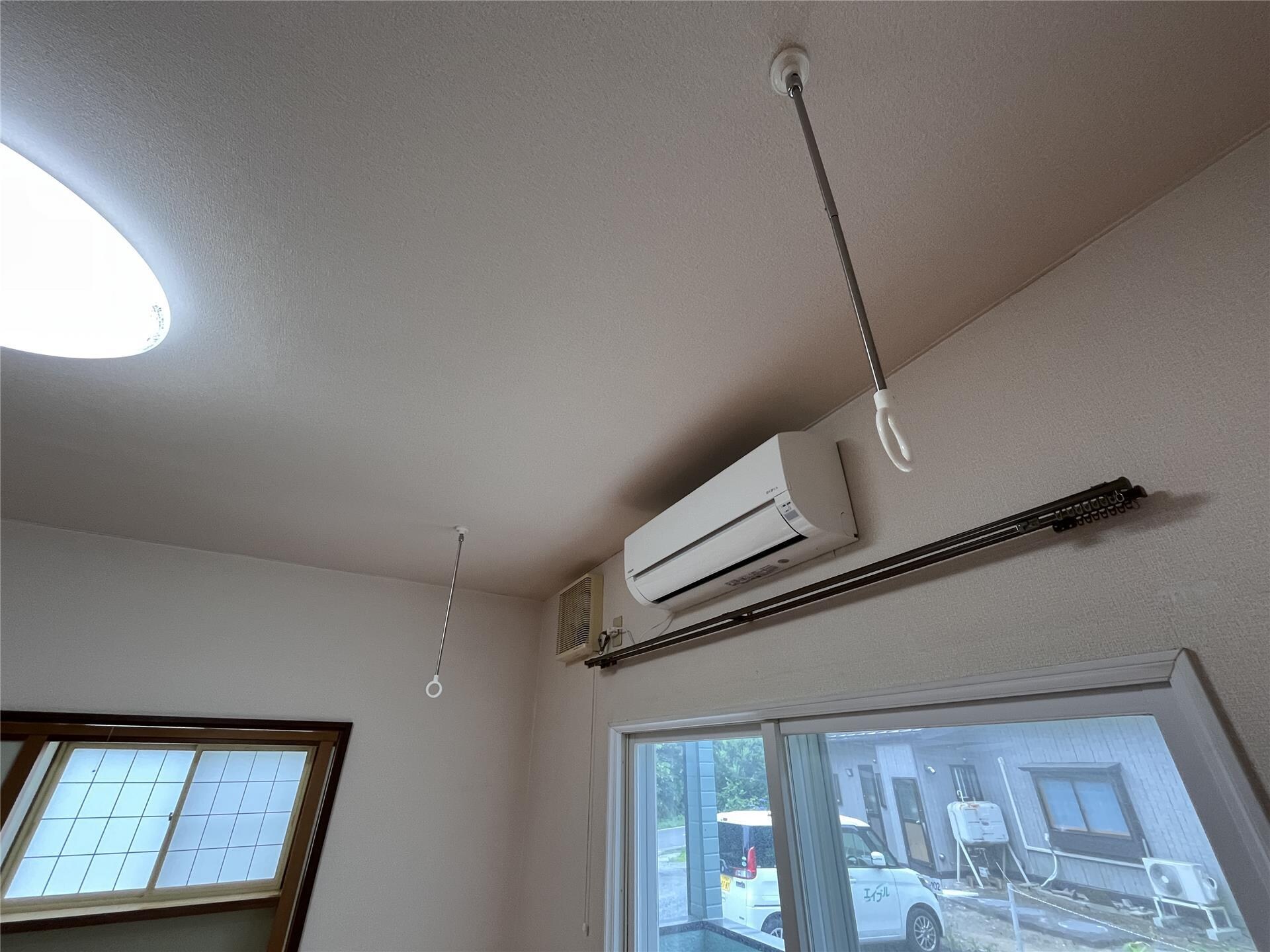 室内物干し ハイツ南川尻 A