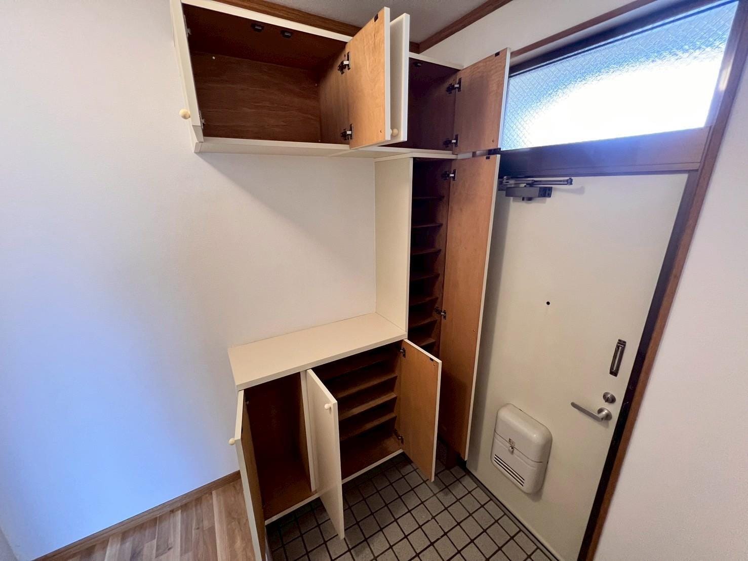 シューズボックス シティコート湊高台 A