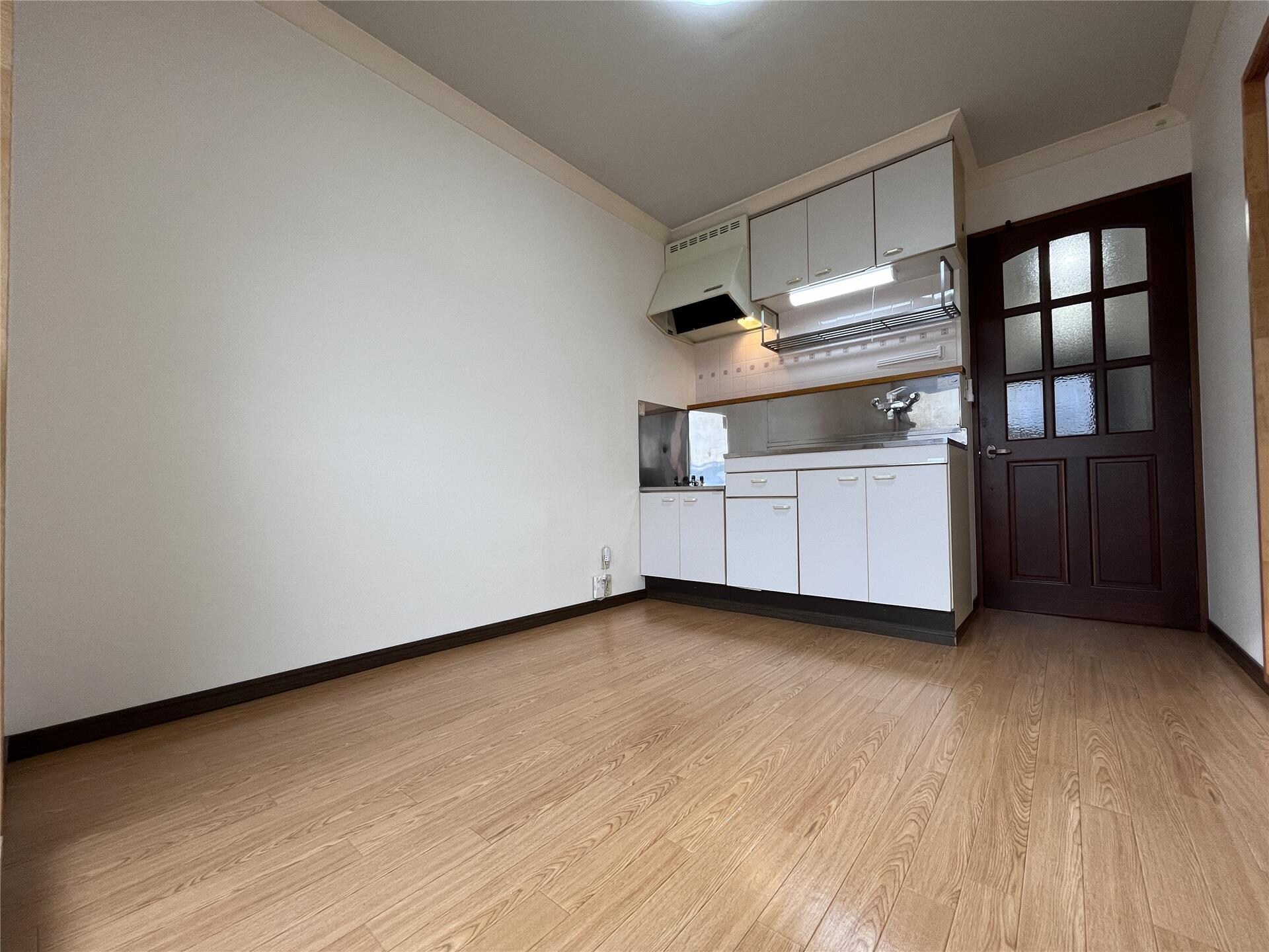 ダイニングキッチン コーポ中の橋