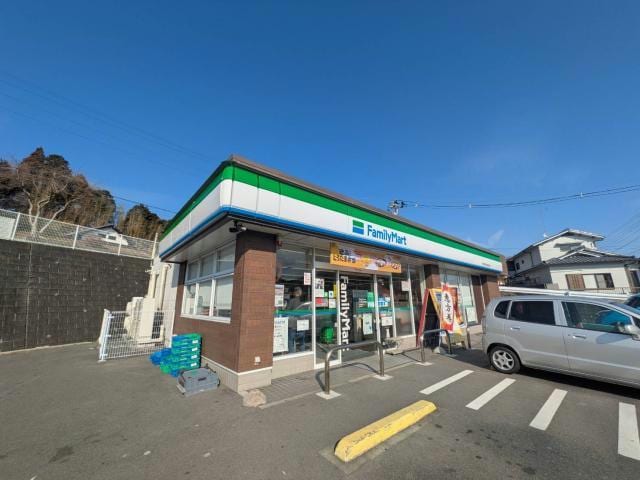 ファミリーマートいわき常磐上湯長谷町店(コンビニ)まで823m コア・エミナースJ