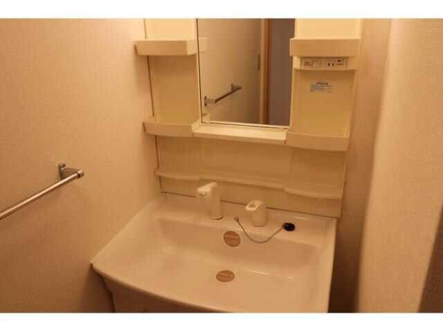  リビングタウン泉もえぎ台　B