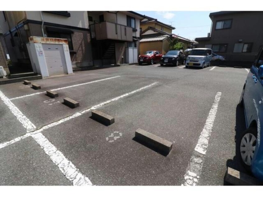  ロイヤルパレス　B