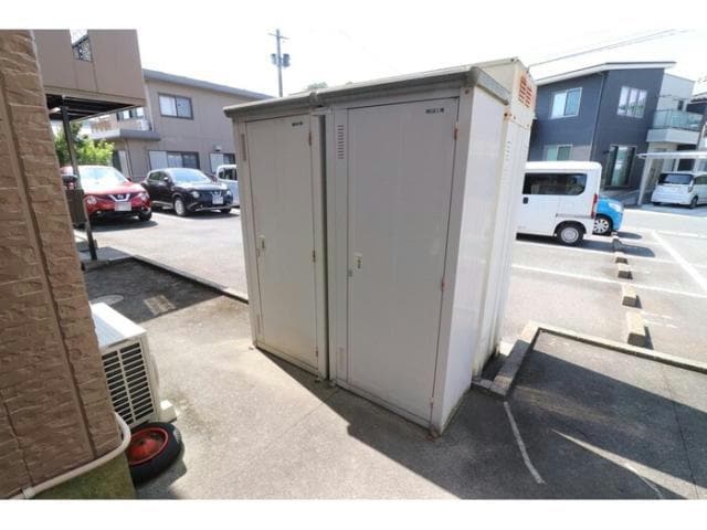  ロイヤルパレス　B