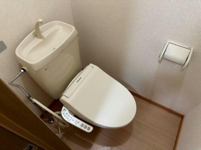  ロイヤルパレス　B