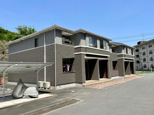  CREA　(クレア)