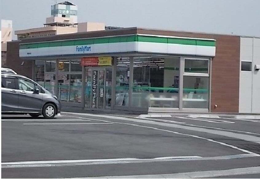 ファミリーマート香南町由佐店様まで1100m サンファミリー