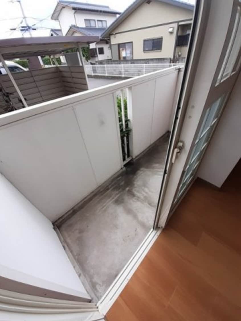  ララ・メゾン　Ａ