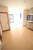  ロイヤルコート円座　B棟