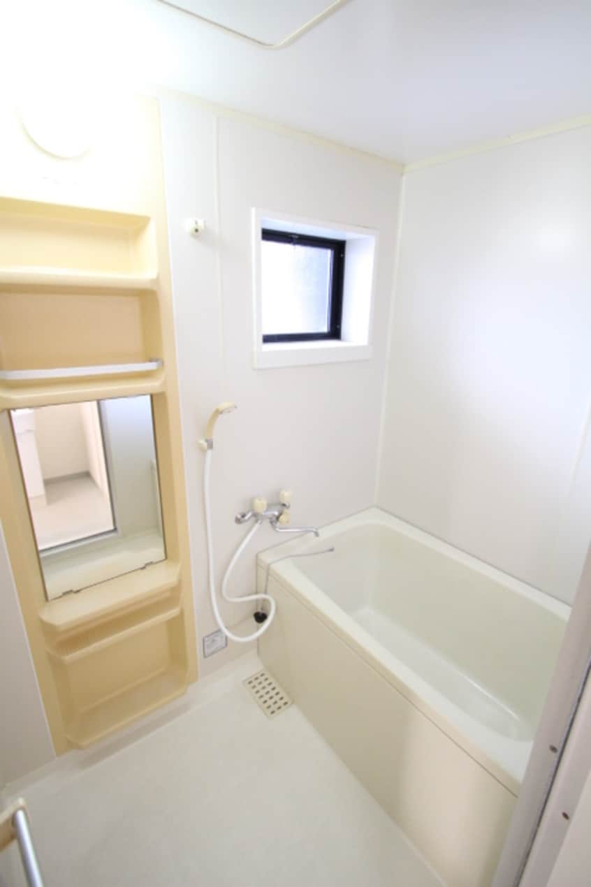  ロイヤルコート円座　B棟